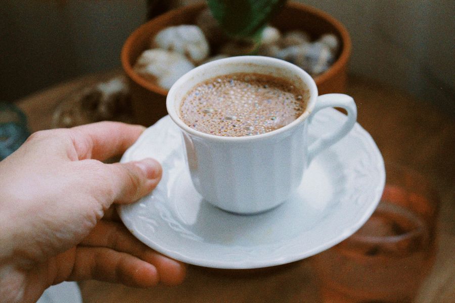 Comment enlever les taches de café sur les dents ?