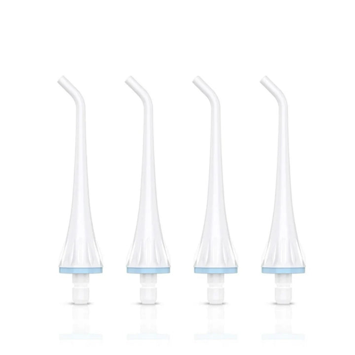Quattro beccucci standard bianchi con anello azzurro, compatibili con l’idropulsore Fairywill 5020E, allineati su fondo bianco (il set ne contiene otto)